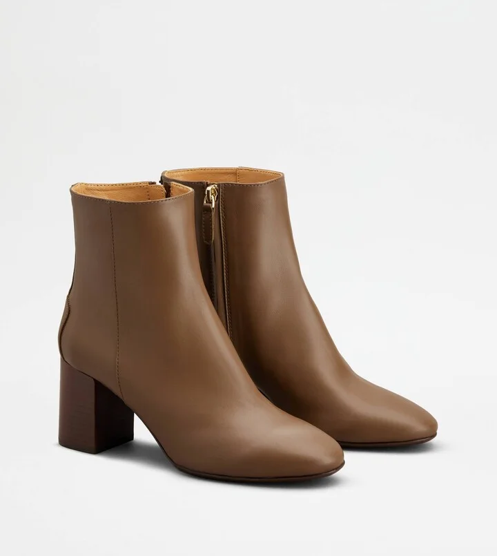 Ankle Boots in Leather - Image 2