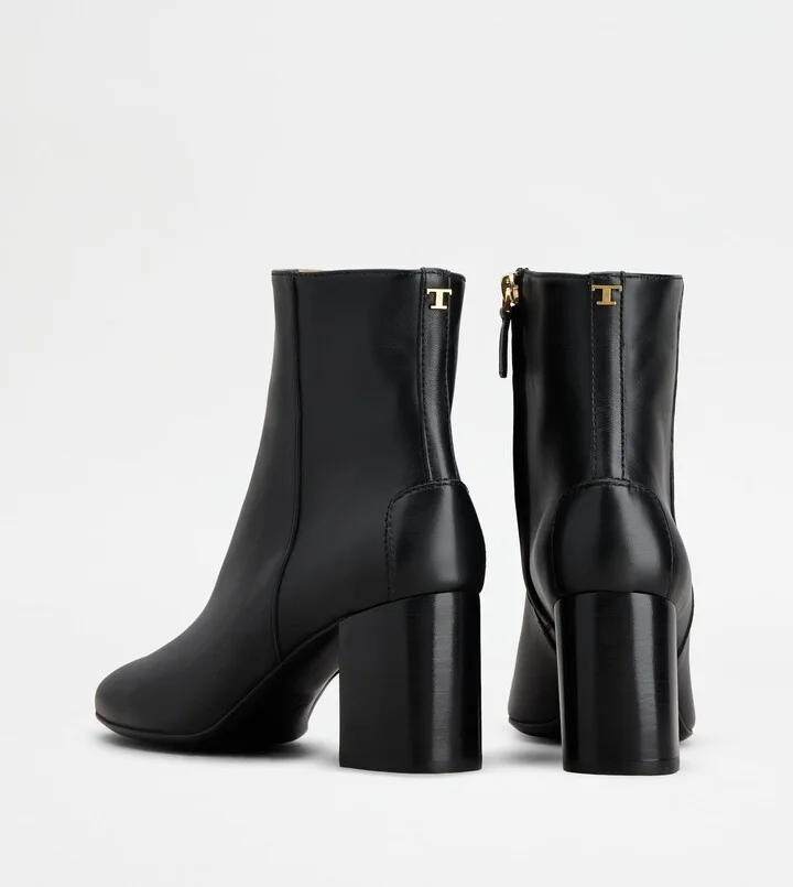 Ankle Boots in Leather - Image 3