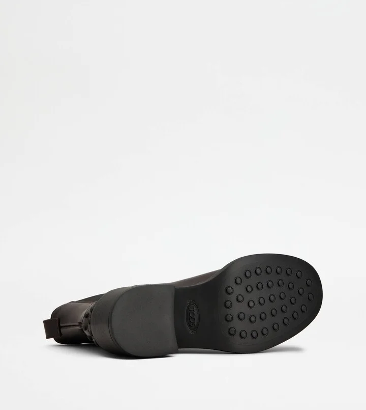 Ankle Boots in Leather - Image 4
