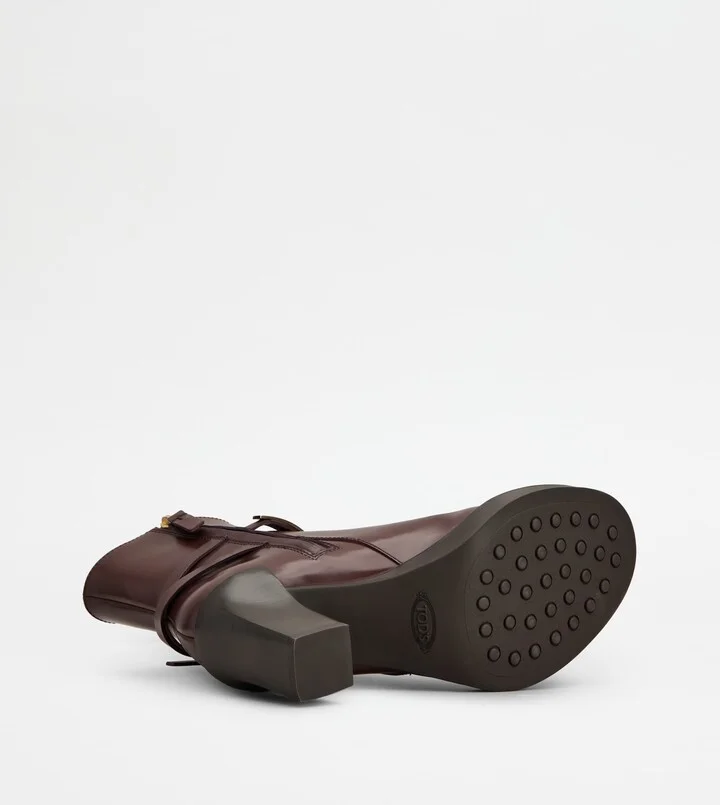 Ankle Boots in Leather - Image 4