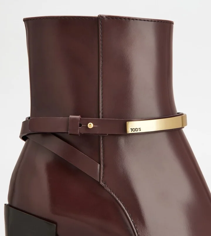 Ankle Boots in Leather - Image 5