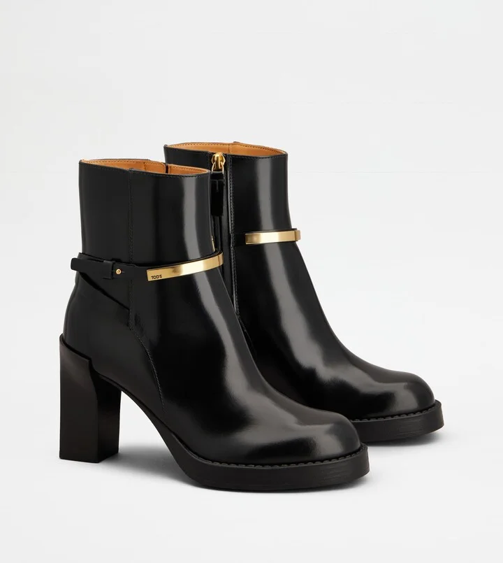 Ankle Boots in Leather - Image 2