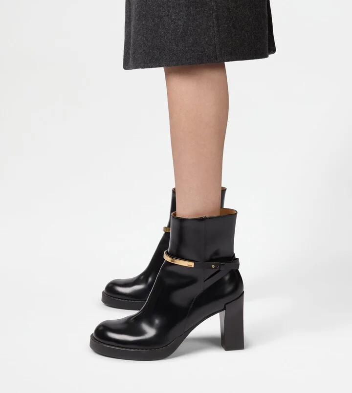 Ankle Boots in Leather - Image 6