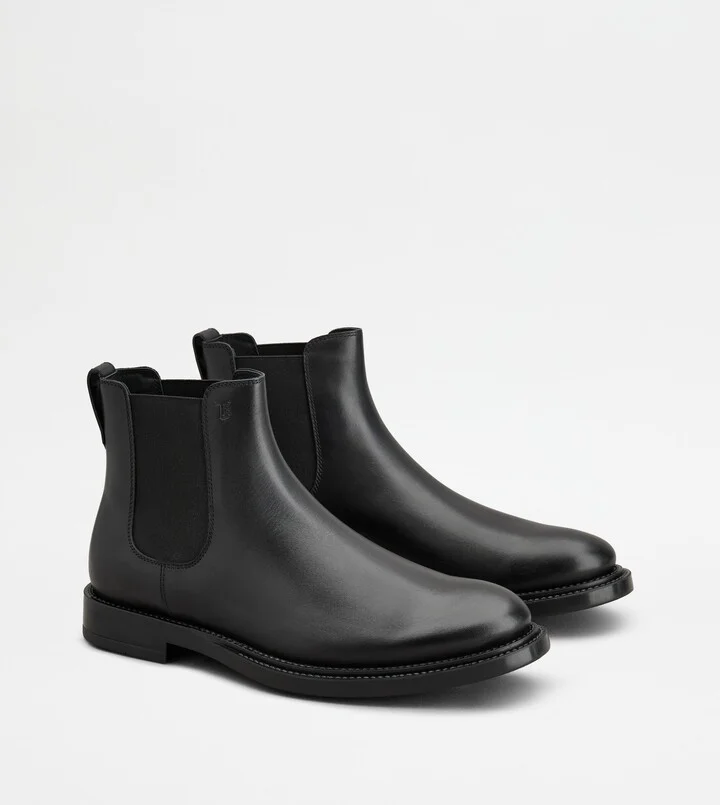 Ankle Boots in Leather - Image 2