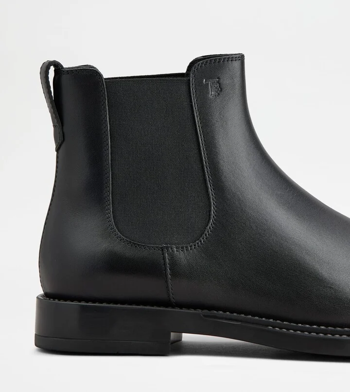 Ankle Boots in Leather - Image 5