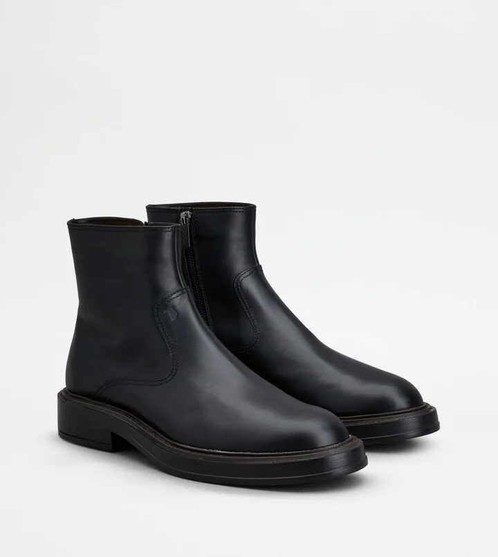 Ankle Boots in Leather - Image 4