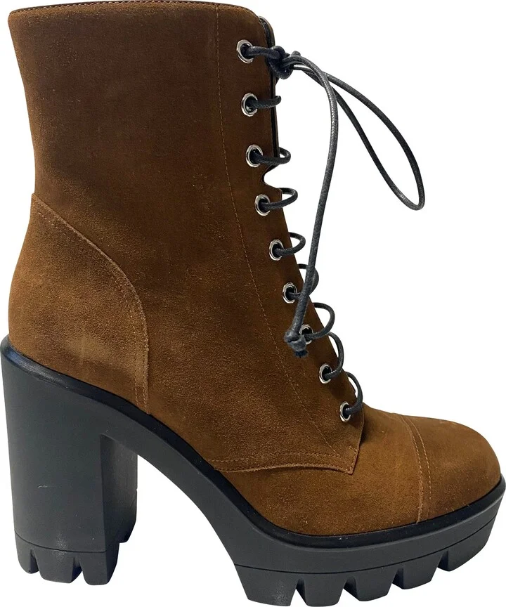Ankle Lace Up Boots in Brown Suede
