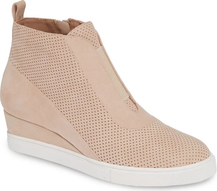 LIGHT PINK SUEDE