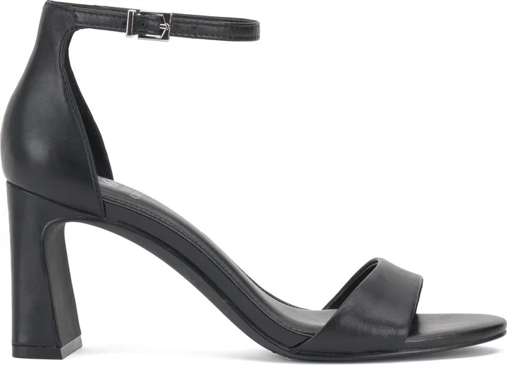Annay Sandal