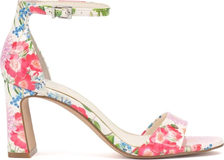 Annay Sandal
