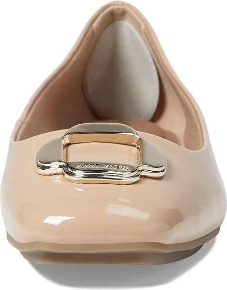 Anne Klein Aggie Women's Flat Shoes Nude Patent : 8.5 M, Leather/Rubber - Image 2