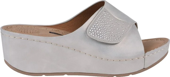 Annora Wedge Sandal - Image 3