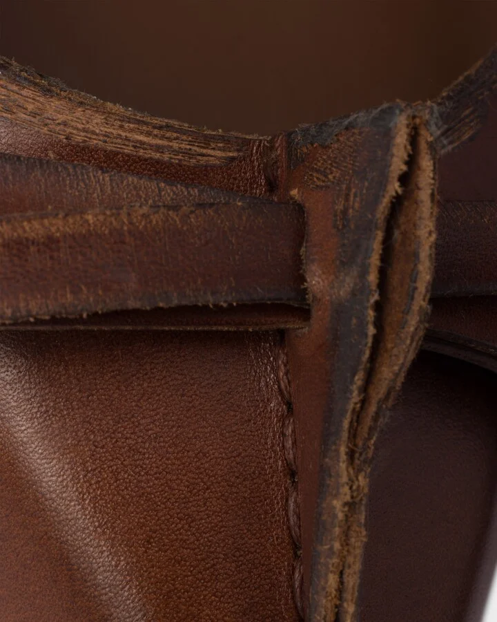 Antiqued leather pumps - Image 6