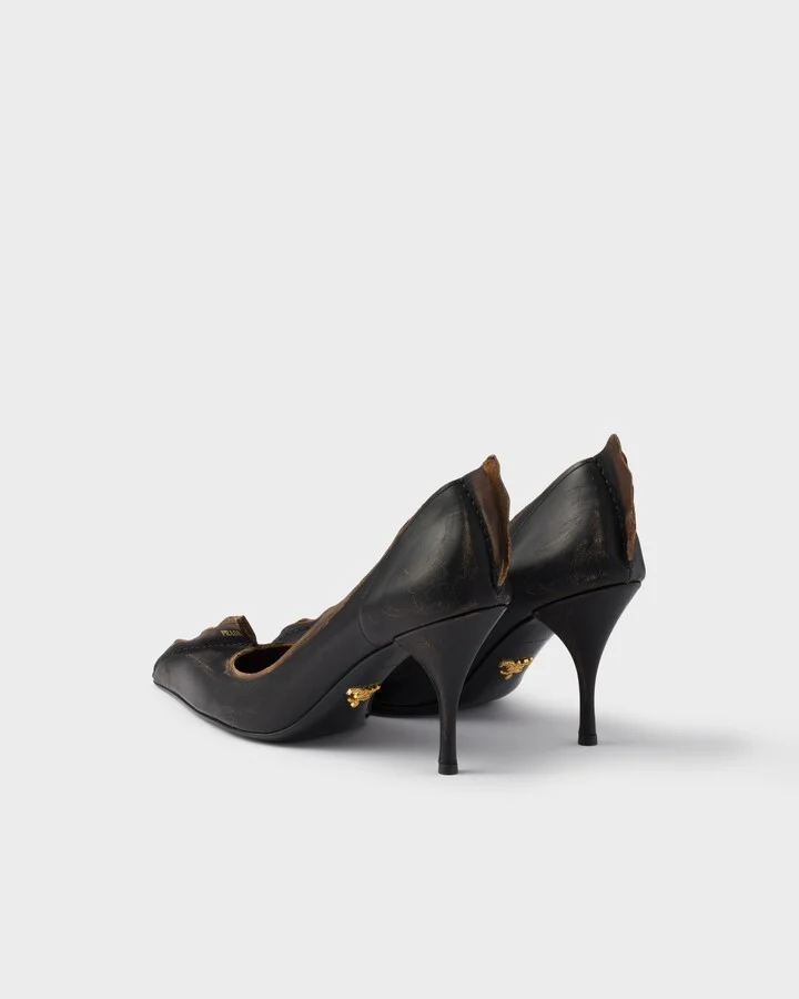Antiqued leather pumps - Image 5