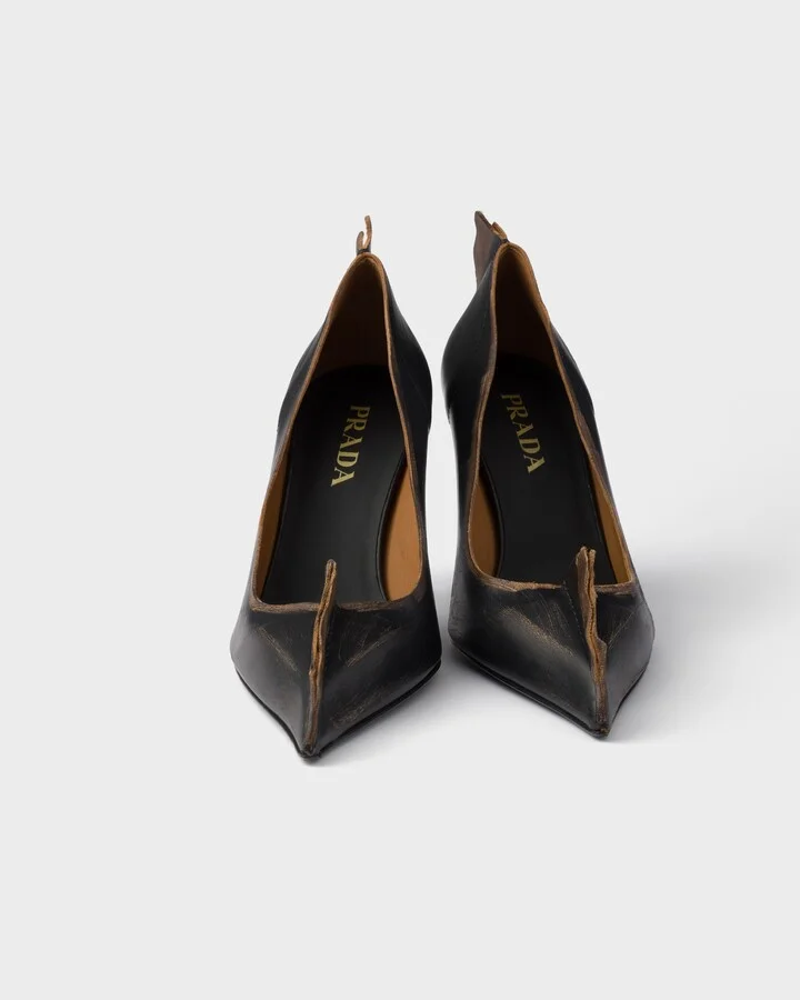 Antiqued leather pumps - Image 6