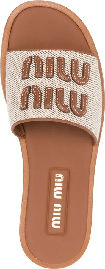 Appliqué-Logo Slides - Image 4