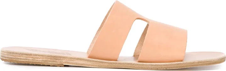 'Apteros' sandals