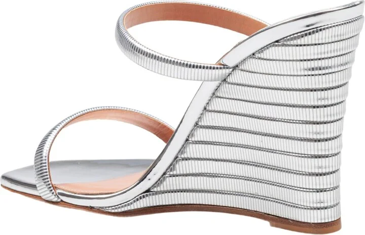 Aquazzurra Riviera Chain Wedge Sandal In Mirror-effect Leather Silver Color - Image 4