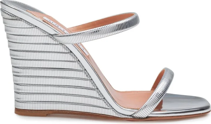 Aquazzurra Riviera Chain Wedge Sandal In Mirror-effect Leather Silver Color