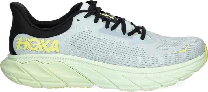 Arahi 7 lightweight running sneakers