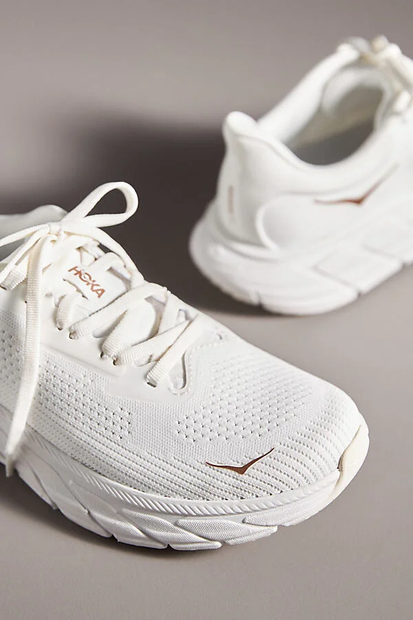 Arahi 7 Sneakers - Image 3