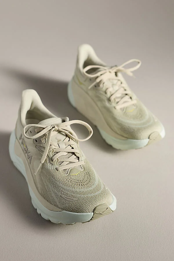 Arahi 8 Sneakers - Image 2
