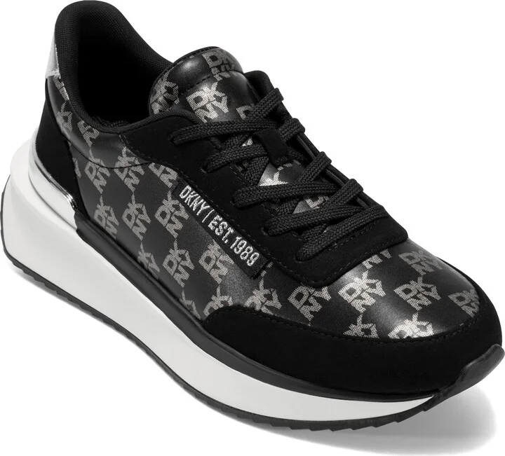 Aranae Sneaker