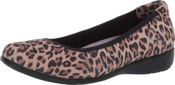 Aravon Womens Abbey Ballet Flat
