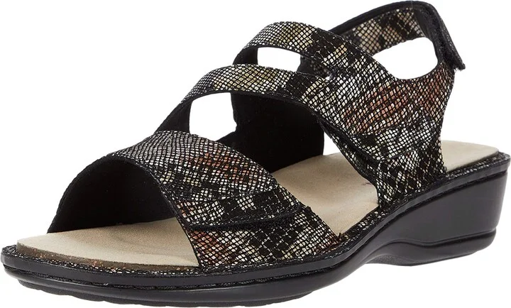 Aravon womens Cambridge 3 Strap Flat Sandal