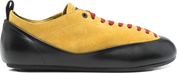 Arcadia Sneakers