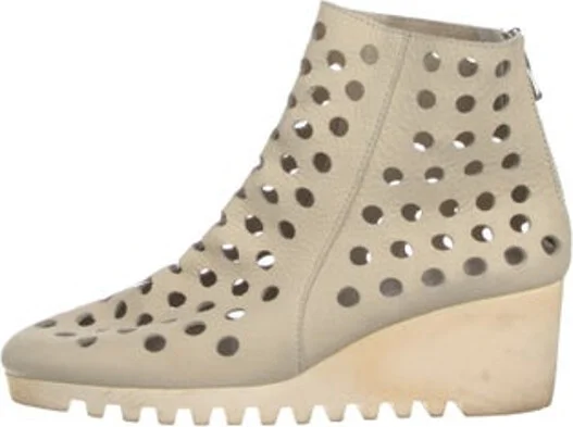 Neutrals