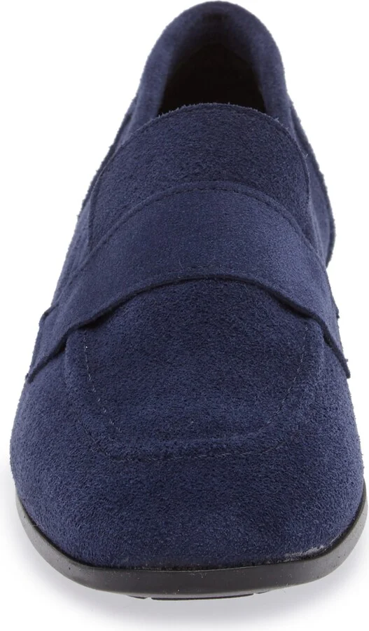 Ardelle Moc Toe Loafer - Image 10