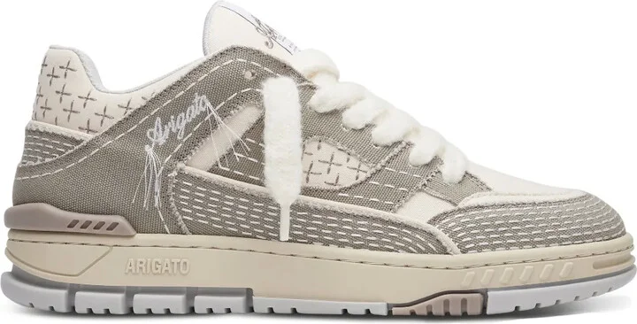 Area sneakers
