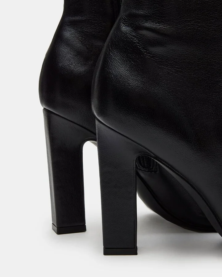 Aria Black - Image 4