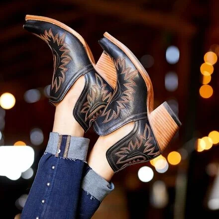 Ariat Dixon Western Bootie - Women's - Image 10