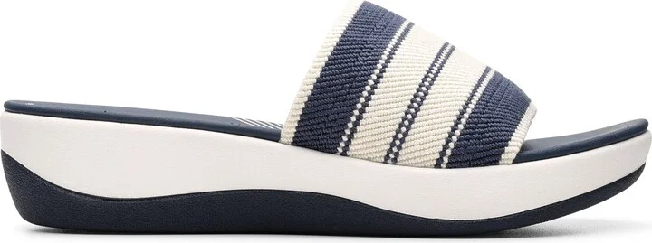 Arla Hollis Wedge Sandal - Image 3