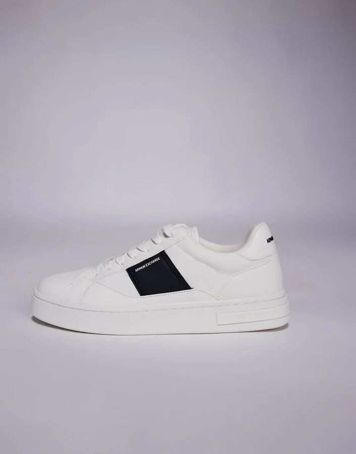 Armani Exchange sneakers with logo in white and black - Image 2