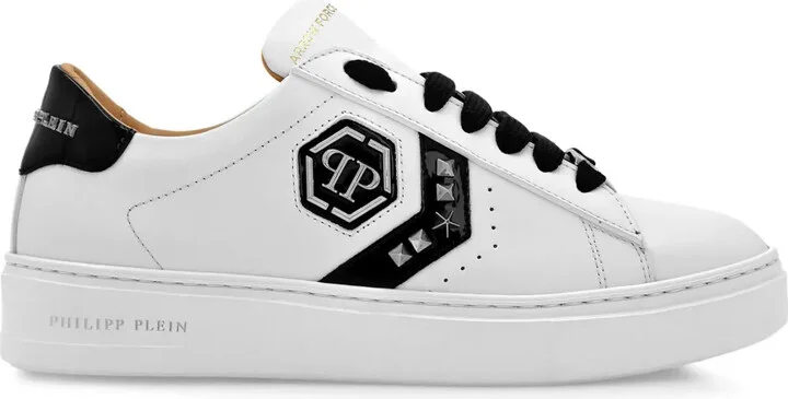 Arrow Force sneakers