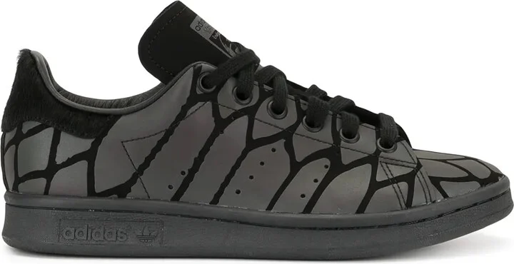 Article Name sneakers