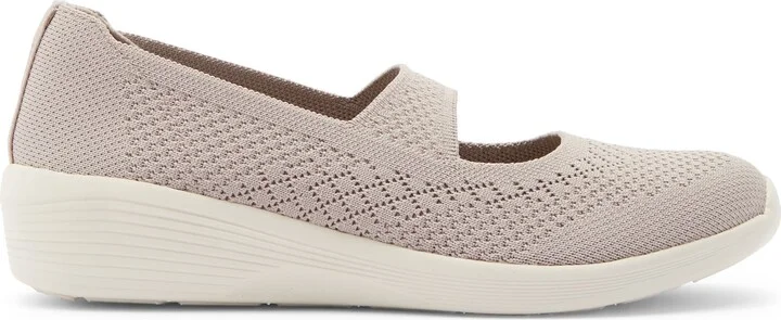 Arya Lovesome Slip-On Sneaker - Image 10