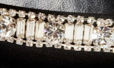 Asasan Crystal Embellished Sandal - Image 7