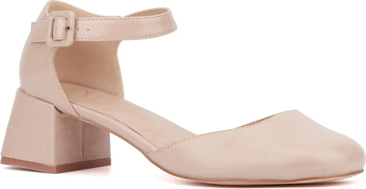 Ascendant Block Heel Pump