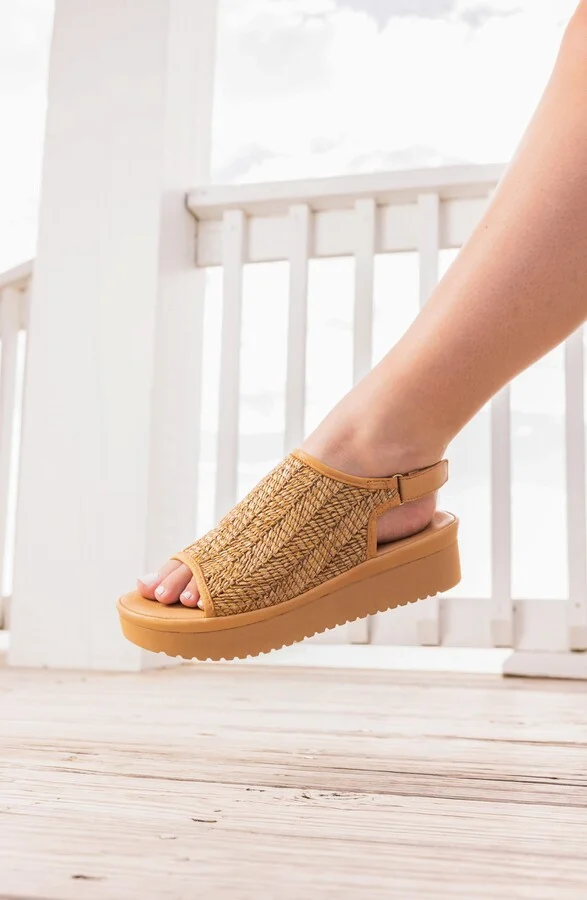 Ashwin Platform Slingback Sandal - Image 10