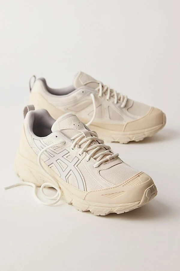 ASICS GEL-Venture 6 Shield Sneakers - Image 2