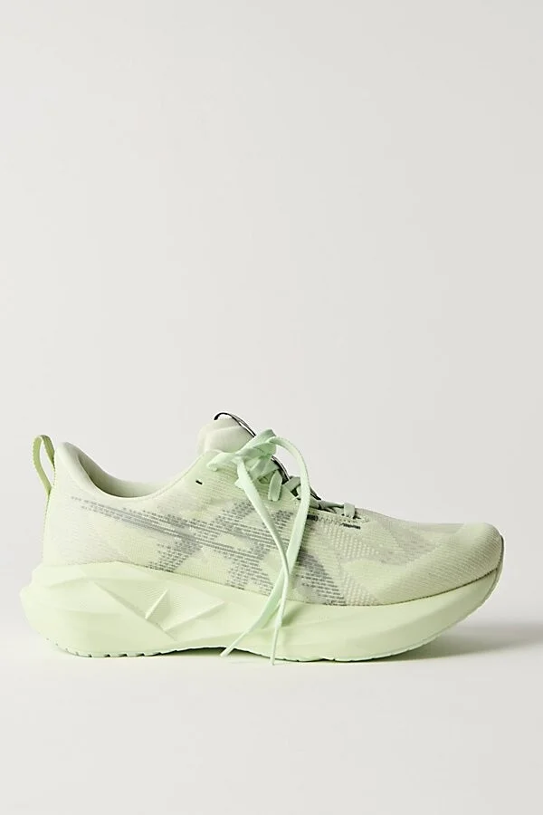 ASICS Novablast 5 Sneakers - Image 3