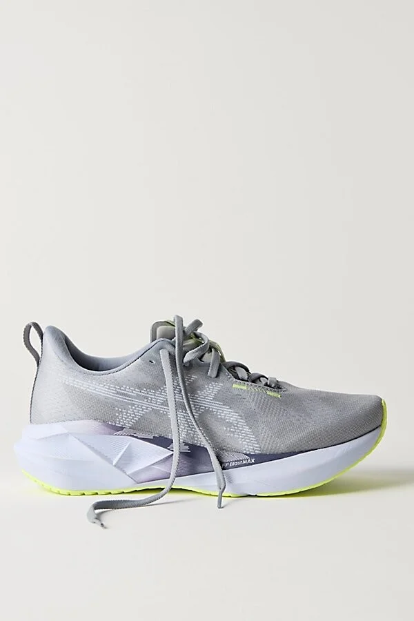 ASICS Novablast 5 Sneakers - Image 3