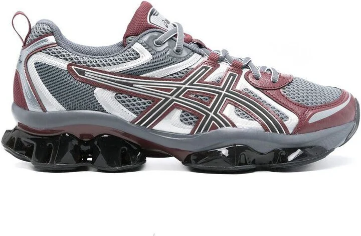 Asics Sneakers