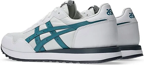 ASICS Tiger Runner II Sportstyle Sneakers in Graphite Grey/Cloud Grey at Urban Outfitters - Image 7