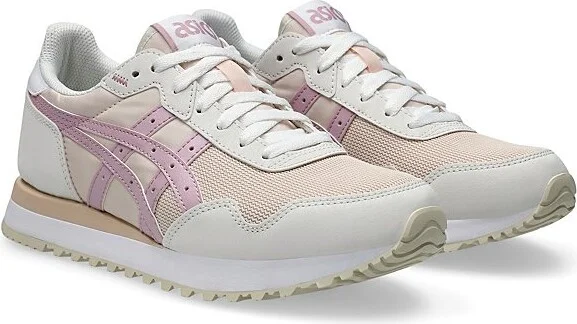 ASICS Tiger Runner II Sportstyle Sneakers in Pearl Pink/Rose Water - Image 2