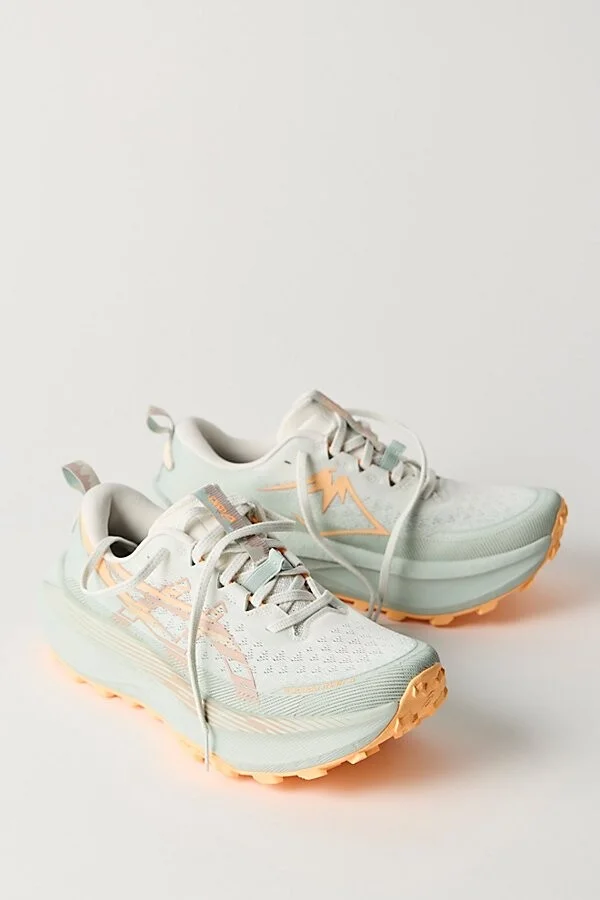 ASICS Trabuco Max 4 Sneakers - Image 2